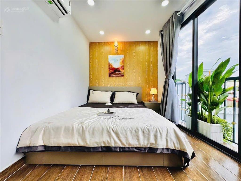 Đoàn văn bơ  quận 4, dt 74m2 (3pn  4nvs) giá 3tỷ320 xe hơi tới cửa, gần chợ xóm chiếu