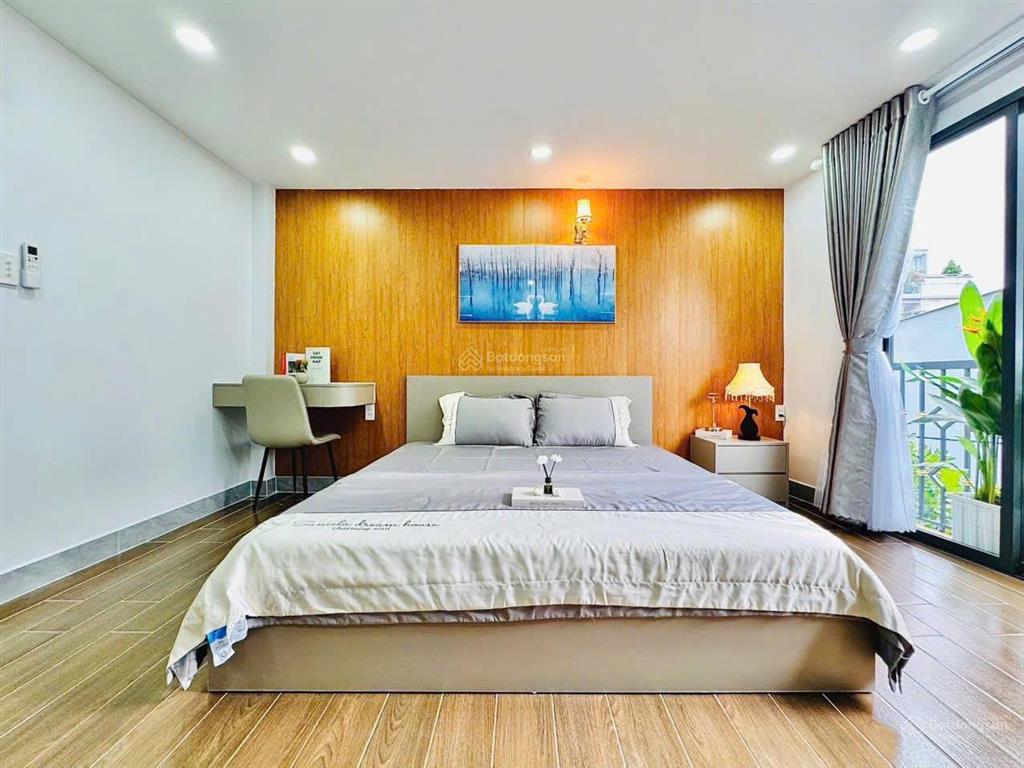 Đoàn văn bơ  quận 4, dt 74m2 (3pn  4nvs) giá 3tỷ320 xe hơi tới cửa, gần chợ xóm chiếu