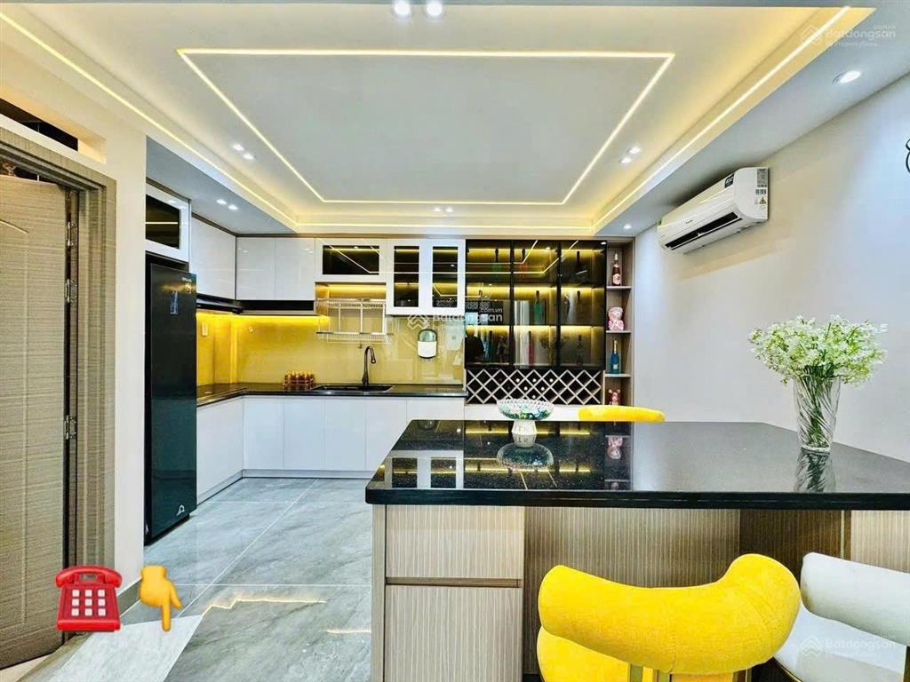 Vợ chồng cô sáu bán nhà đường lê thánh tôn  quận 1, giá 4tỷ2 dt 80m2, đoạn gần vincom đồng khởi