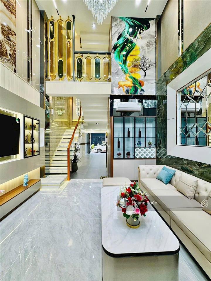 Ngay chợ bàn cờ đường nguyễn đình chiểu  quận 3, giá 4tỷ050 hiện đang cho thuê 27 triệu/tháng