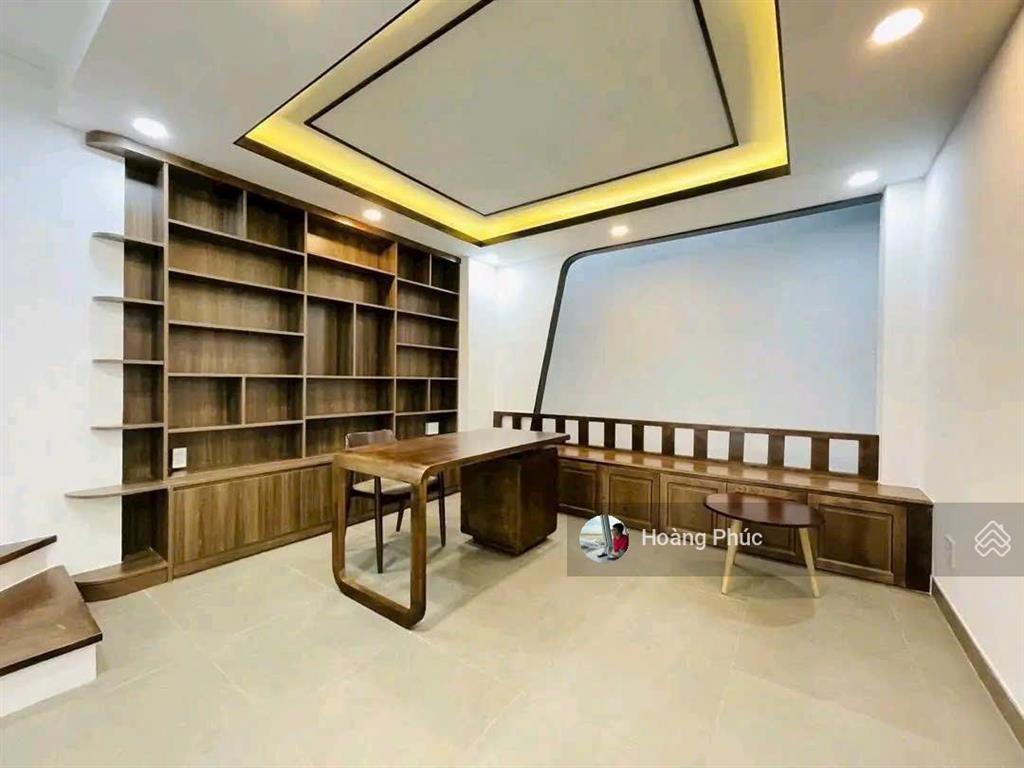 Lãnh binh thăng  quận 11, dt 75m2 thoả thuận, vài trăm mét ra lotte mart  đường 3/2