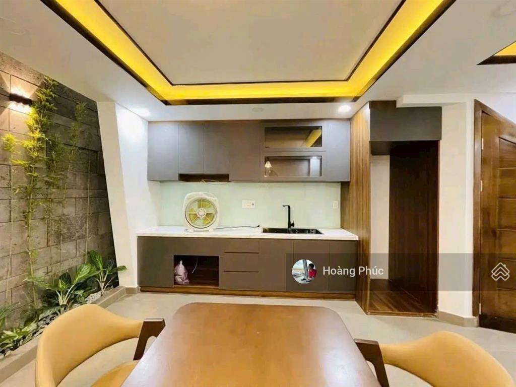 Lãnh binh thăng  quận 11, dt 75m2 thoả thuận, vài trăm mét ra lotte mart  đường 3/2
