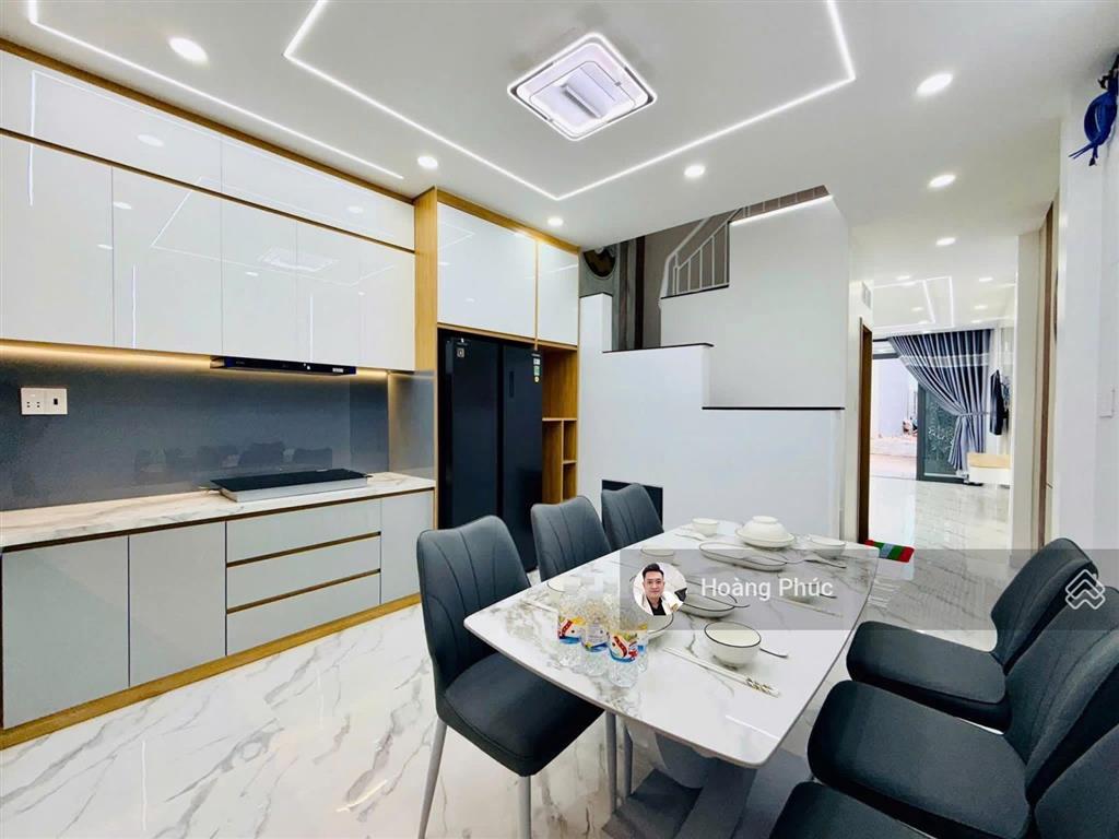 Chính chủ, sổ riêng 2tỷ670/72m2 đường 6m quang trung quận 9, gần coopmart xn, đang cho thuê 20tr