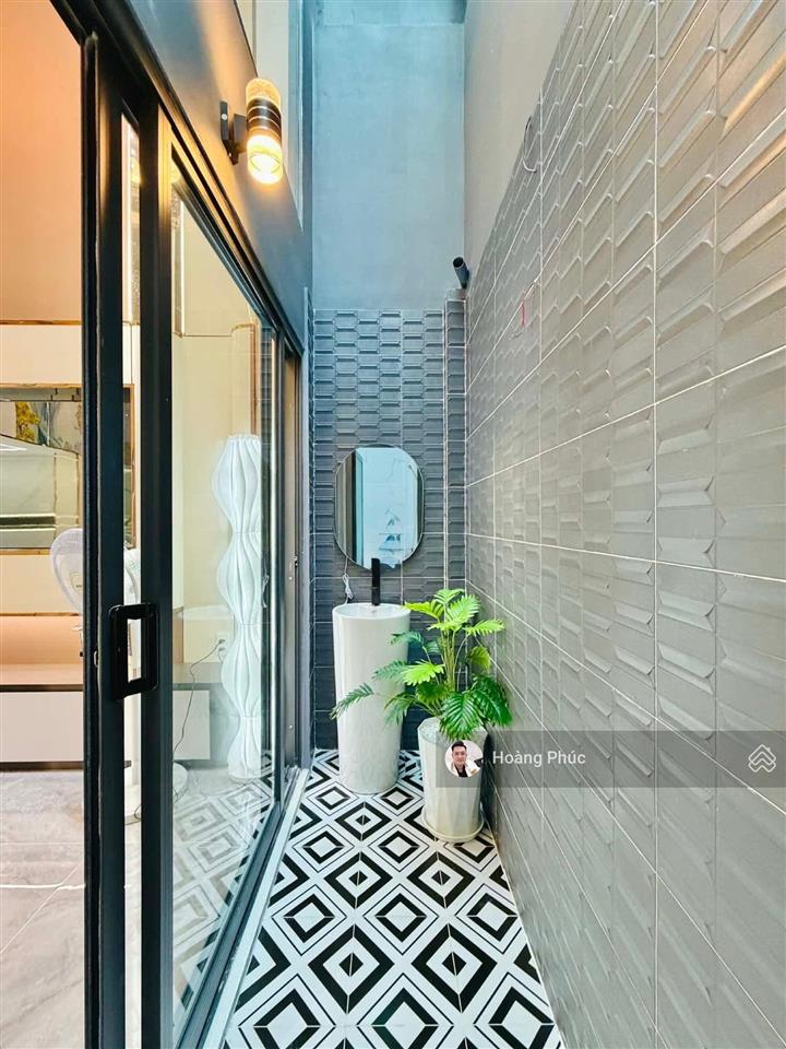 Cô sáu bán nhà đường số 147  quận 9 dt 70m2, kết nối ra nguyễn thị điệu, giá 1tỷ850 full nội thất