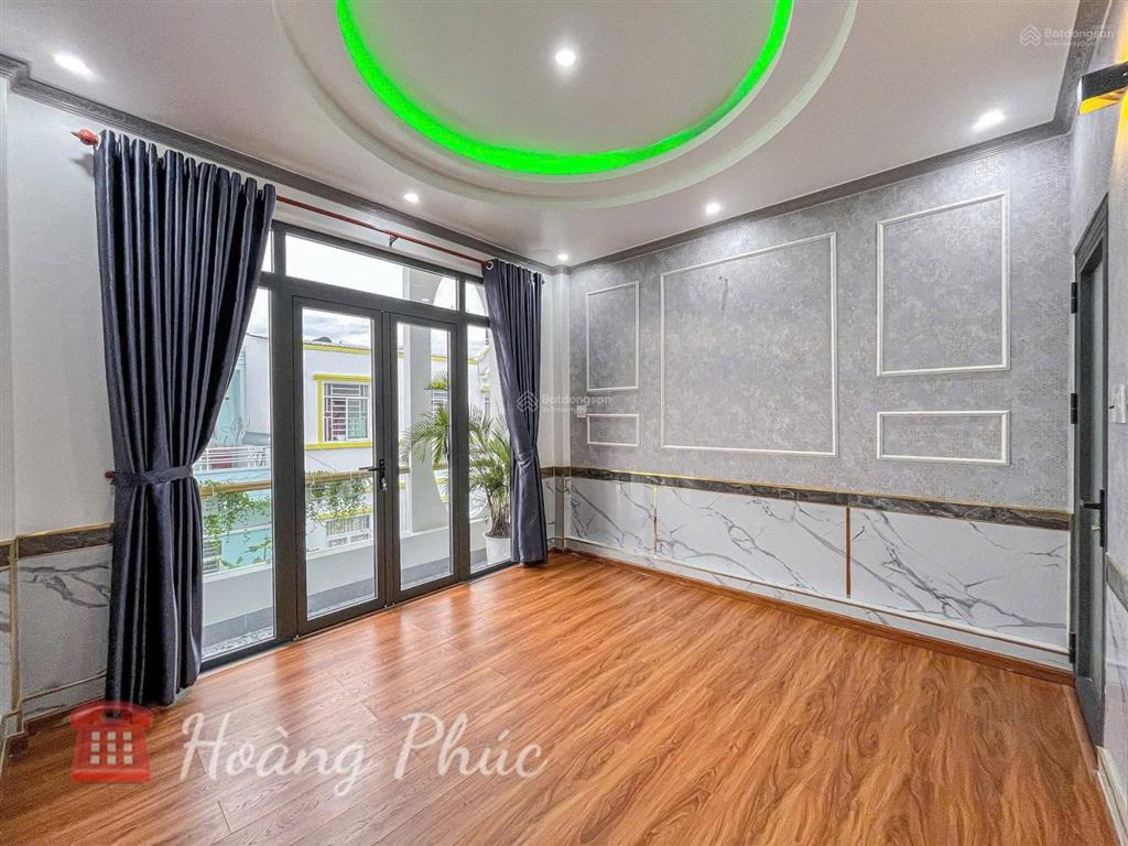 Chủ ngộp cần ra gấp căn nhà hồ bá phấn  q9, giá 2tỷ320/65m2 sổ riêng, chính chủ, sang tên ngay