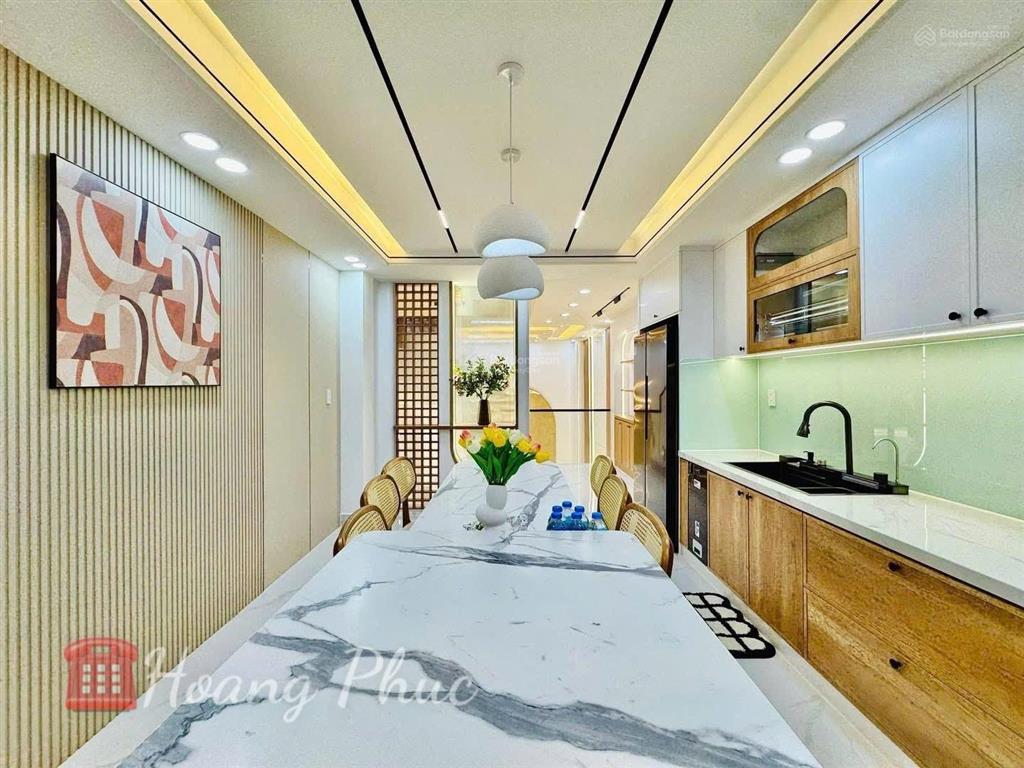 Trương văn hảiquận 9 kết nối ra nguyễn văn việtvincom plaza, giá 2tỷ760, dt 79m2, sổ riêng, 9 chủ