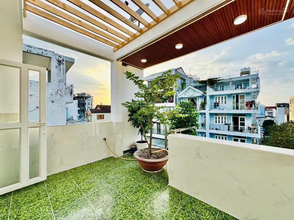 Bán nhà 4 tấm dt 80m2, giá 3tỷ150 chính chủ, ôtô vào nhà, đường hậu giang  quận6, sát chợ bình tây
