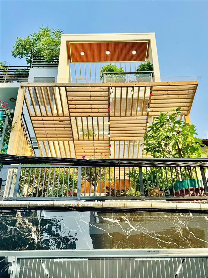 Bán nhà 4 tấm dt 80m2, giá 3tỷ150 chính chủ, ôtô vào nhà, đường hậu giang  quận6, sát chợ bình tây