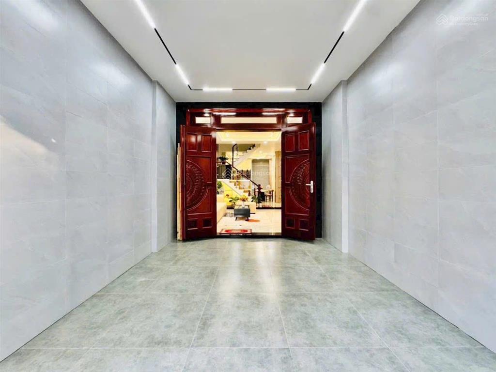 Bán nhà 4 tấm dt 80m2, giá 3tỷ150 chính chủ, ôtô vào nhà, đường hậu giang  quận6, sát chợ bình tây