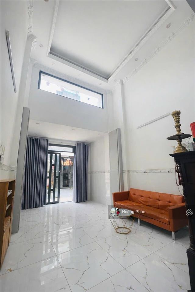 Bán nhà gần công viên quận 9 đường xe hơi trương văn hải, giá 2tỷ250, dt63m2, thông ra lê văn việt