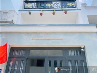 Bán nhà gần công viên quận 9 đường xe hơi trương văn hải, giá 2tỷ250, dt63m2, thông ra lê văn việt