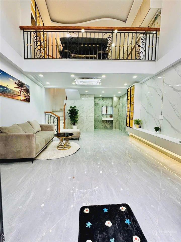 Đoàn văn bơ  quận 4, dt 74m2 (3pn  4nvs) xe hơi tới cửa, giá 3tỷ320 (còn giảm), gần chợ xóm chiếu