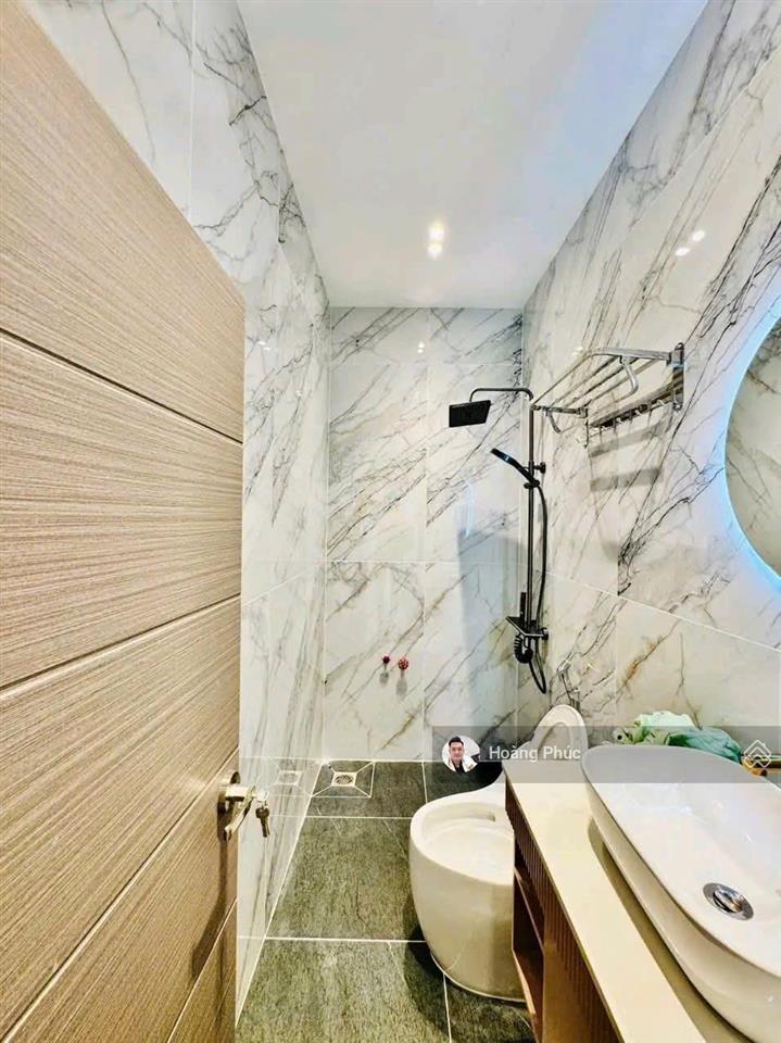 Chính chủ bán nhà sổ hồng riêng 65m2, giá 3tỷ050 đường trần não  quận 2, gần công viên cầu sài gòn