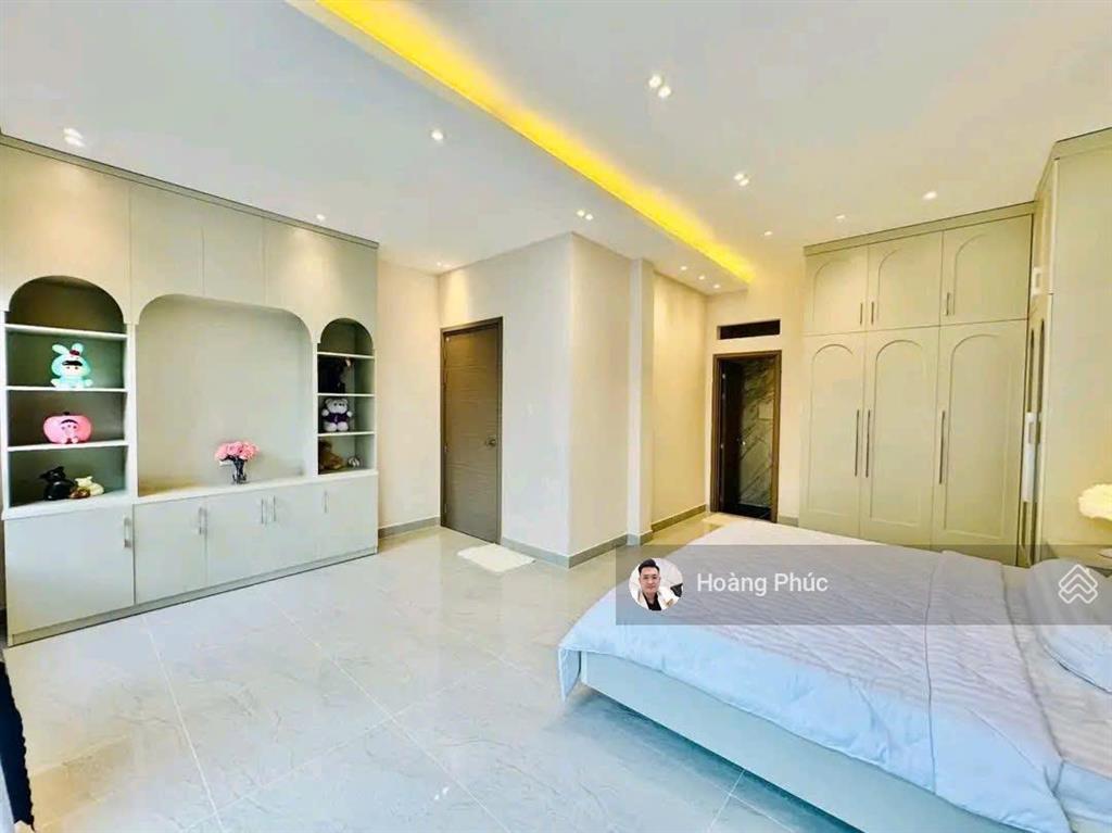 Giá 2tỷ520 chính chủ bán nhà sổ riêng 65m2, đường hồ bá phấn  q9,gần trường tư thục ngô thời nhiệm