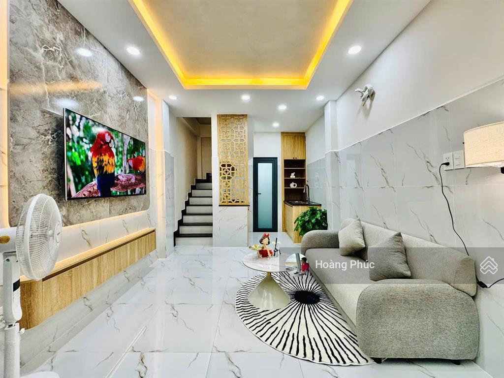 Hạ giá kịch sàn căn nhà đường trần thị điệuq9 hẽm 1/ 5m cách mặt tiền đường 30m, giá 3tỷ050/80m2