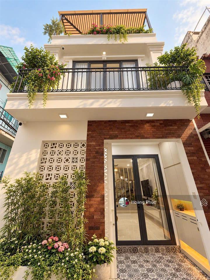 Nguyễn đình chiểu  phường 4  quận 3  thiết kế như 1 căn biệt thự mini , 4 tỷ 050 ( tâm sự )