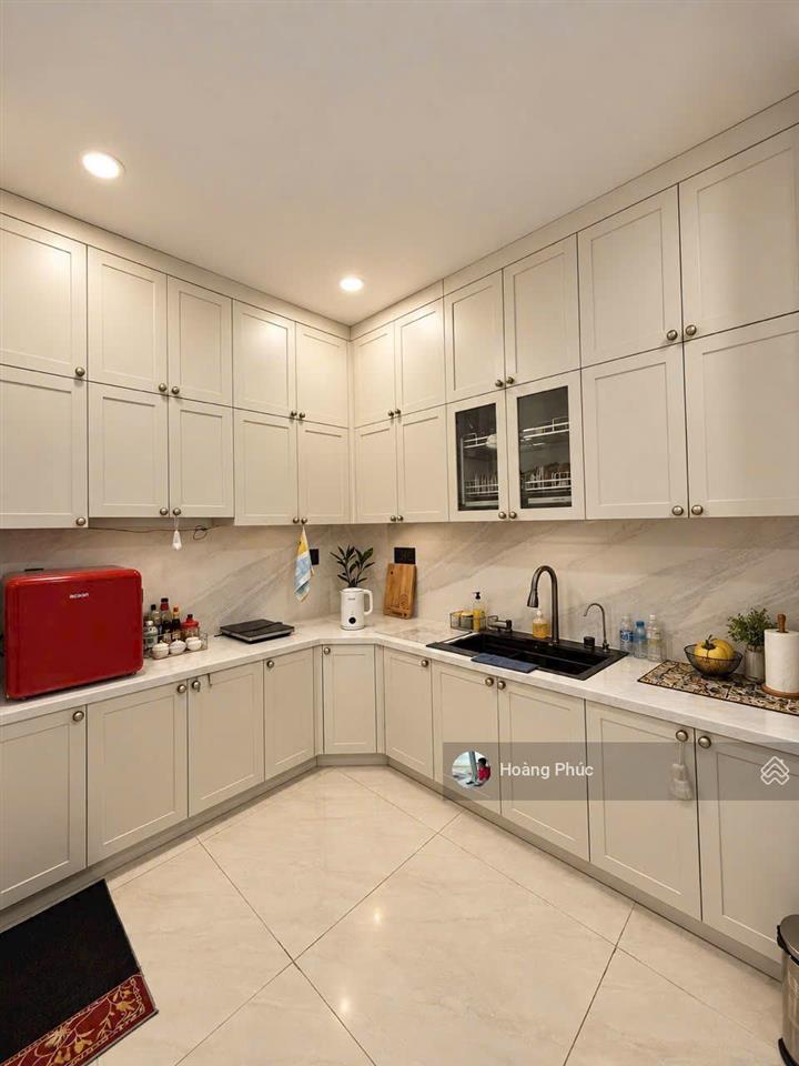 Nguyễn đình chiểu  phường 4  quận 3  thiết kế như 1 căn biệt thự mini , 4 tỷ 050 ( tâm sự )