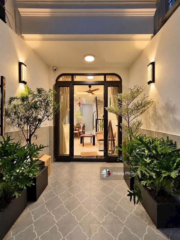 Nhà đẹp ở ngay nguyễn kiệm, p. đức nhuận, phú nhuận  42m 3 tầng, có phòng trệt