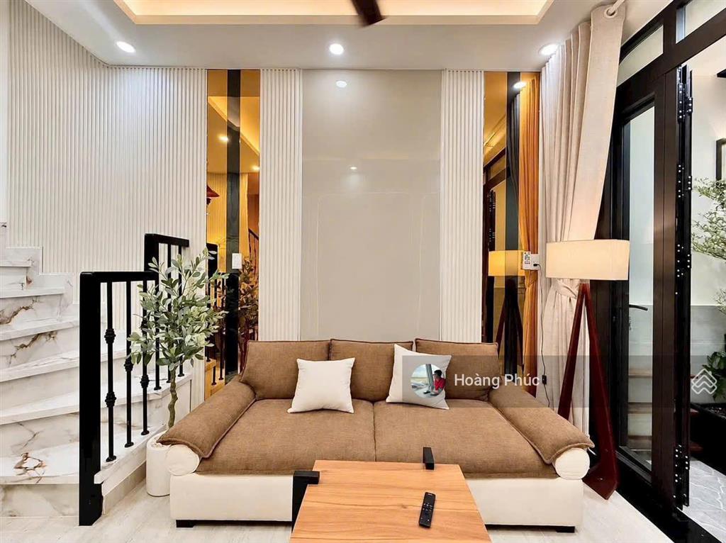 Nhà đẹp ở ngay nguyễn kiệm, p. đức nhuận, phú nhuận  42m 3 tầng, có phòng trệt