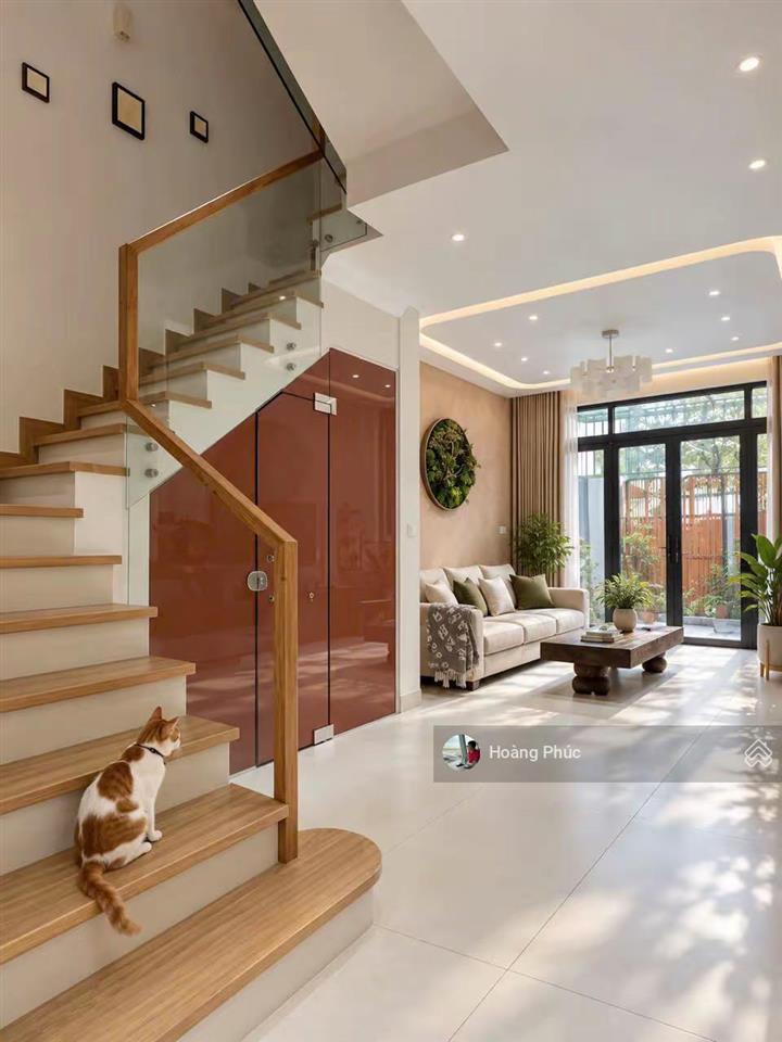 3 tỷ 370 nhà đẹp 4 tầng  thích quảng đức  sẵn nội thất  đường trước nhà 4m  55m2  5 pn