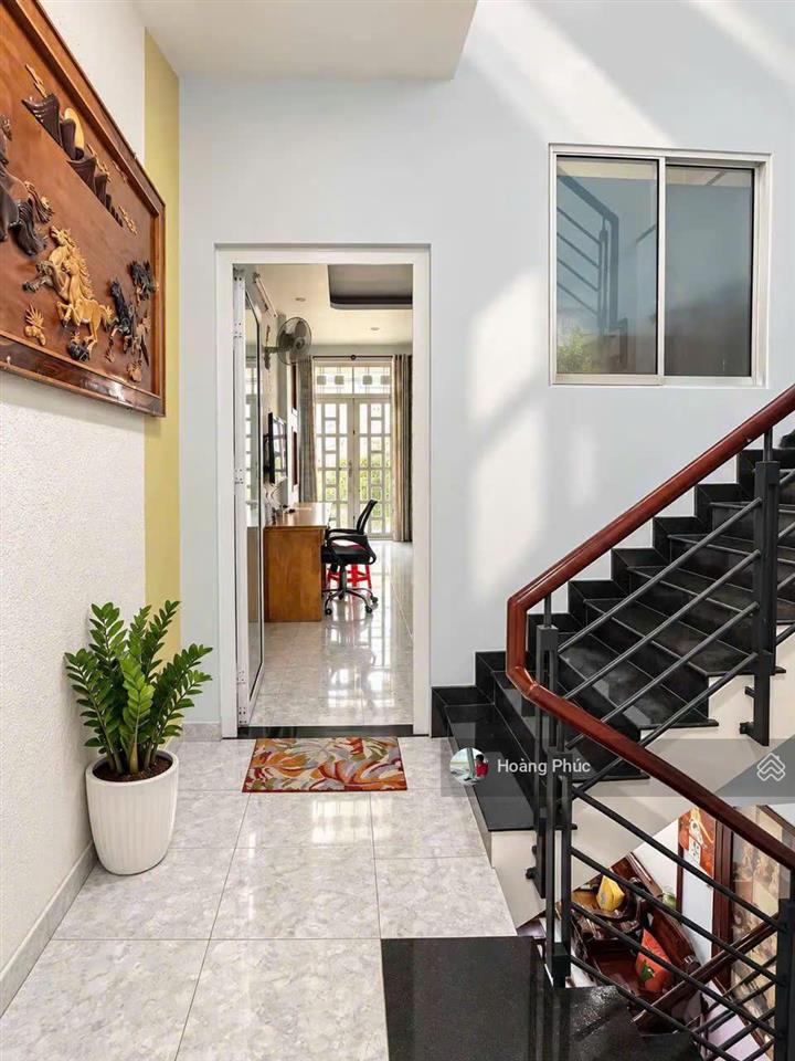Chủ chào 6tỷ820 lạc long quân p10  tân bình 58m2  hẻm xe hơi thông cách mt 1 căn 3 tầng btct