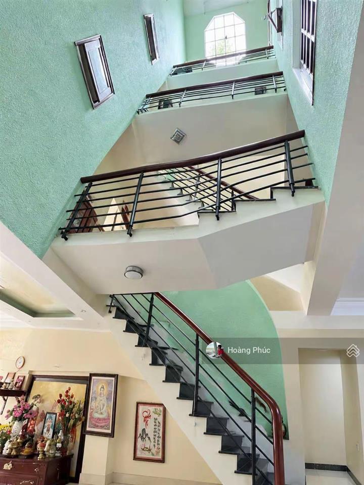 Hoàng hoa thám  phú nhuận chủ chào 4t250/84m2 4pn nhiều tiện ích xung quanh, thu nhập hàng tháng