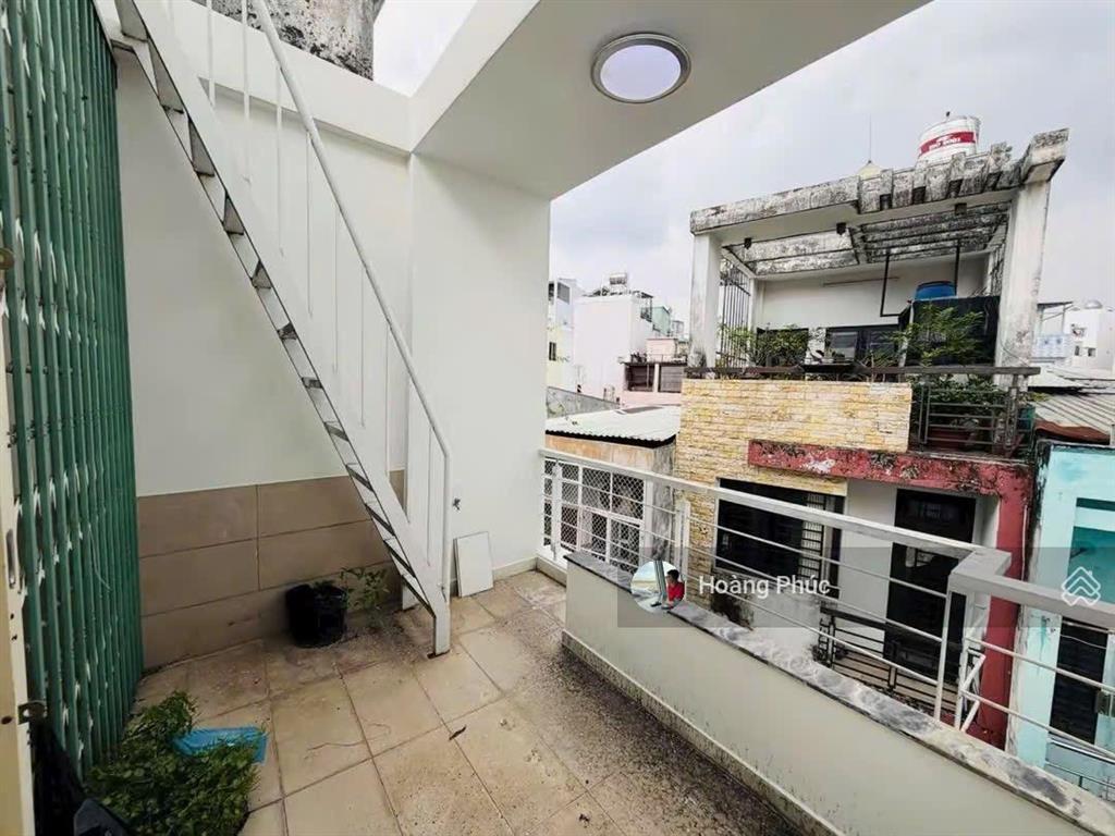 Hòa hưng  quận 10 hẻm nhựa xe hơi, nhà 4 tấm btct, 2 tỷ 850 shr, kế chợ, bệnh viện, trường học