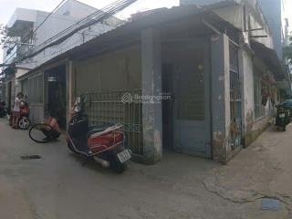 Nhà nhỏ gọn xinh xắn, 2 mặt thoáng. điện nước đầy đủ theo giá nhà nước