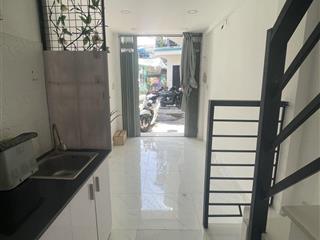 Hxh 1 trục tới nhà  nhà mới đẹp 2pn dọn vào ở ngay  nhà trống khoá số