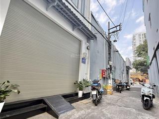 Nhà hẻm ô tô ngay lũy bán bích  trịnh đình trọng. 44m2 giá 5,7 tỷ