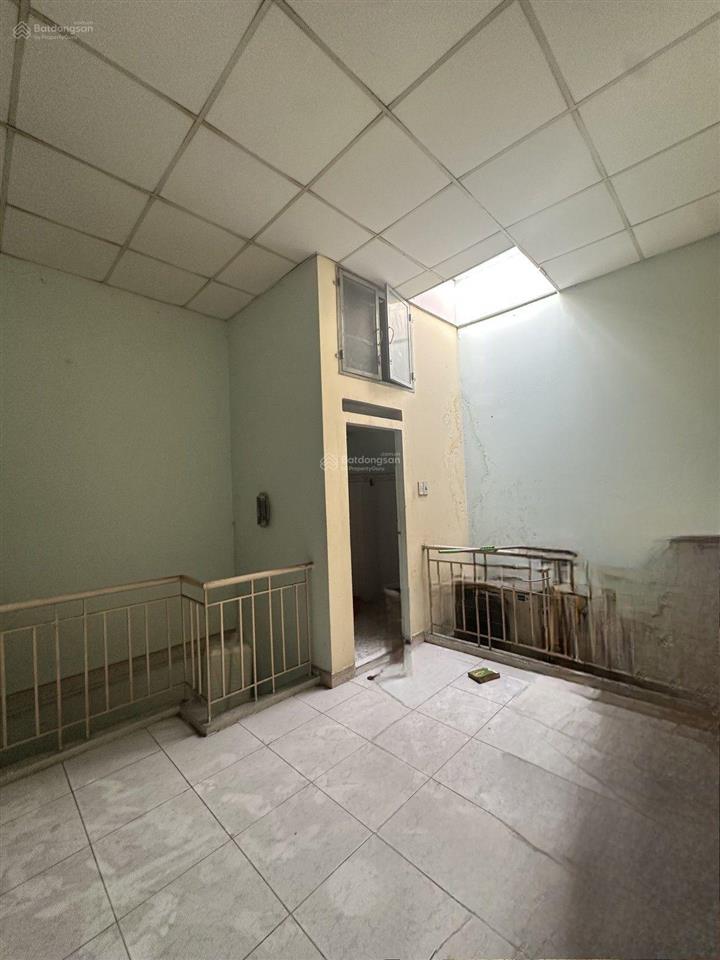 Siêu phẩm tân phú 60m2 nhà 2 tầng kiên cố hẻm 1/ thẳng tắp chỉ 4 tỷ 8 thương lượng