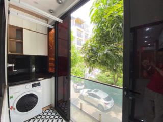 Studio bếp tách riêng ô tô đỗ cửa ngõ ô tô tránh nhau  ban công rộng  chỉ 5.5tr