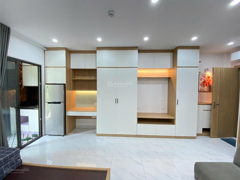Studio bếp tách riêng ô tô đỗ cửa ngõ ô tô tránh nhau  ban công rộng  chỉ 5.5tr