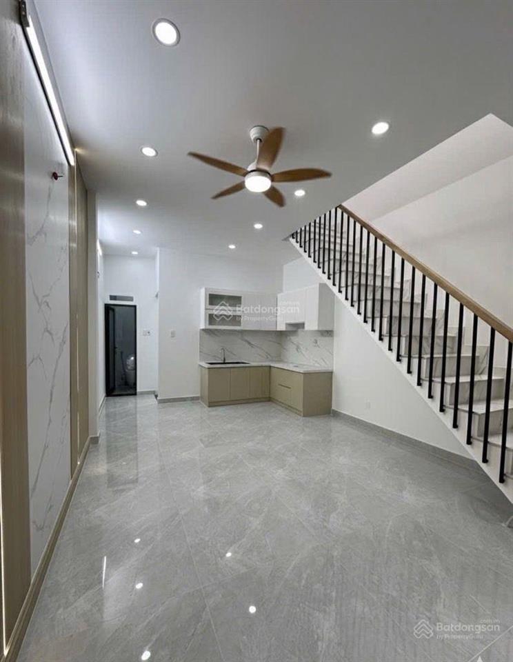 122e binh tân ngả tư 4xa , 2 tầng 4x10 ngay chợ lê văn quế , giá chưa tới 5ty