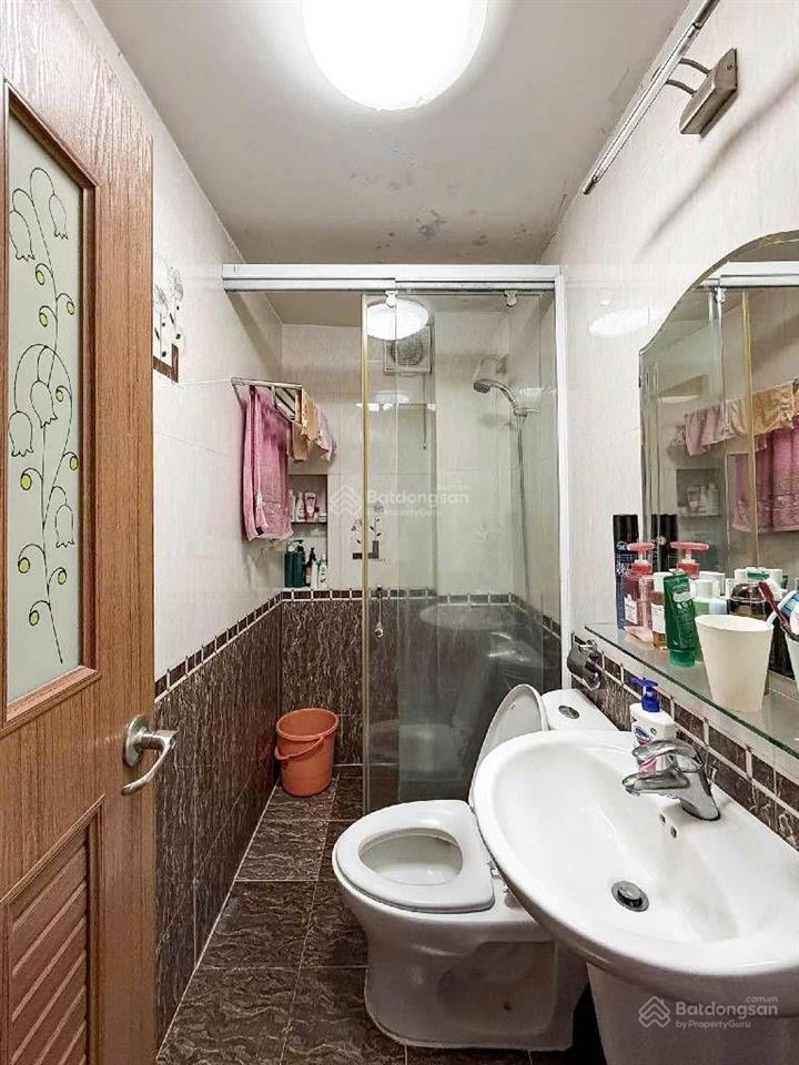 124 ak
q10 cao thắng ngay trung tâm ,5 tầng 4,5x11 giá 12ty xíu..