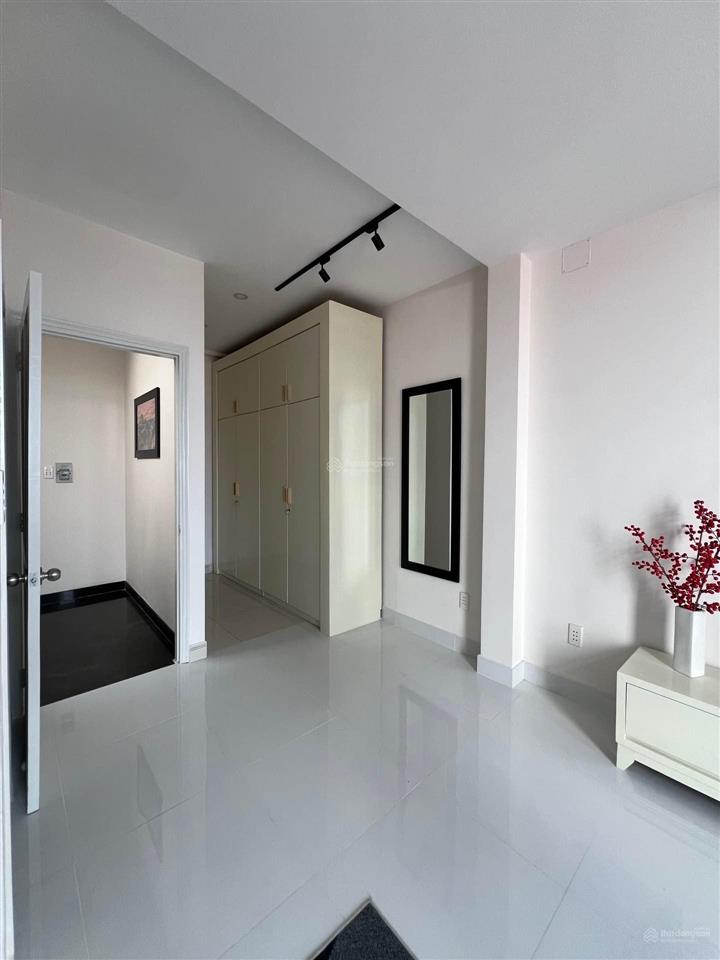 12q10
q10 ngay cao thắng nhà 4 tầng mới đẹp , 5,5x 8 , giá nhỉnh 14ty .