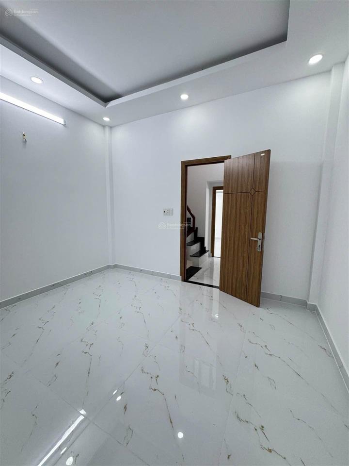 15qeb1
bình tân tỉnh lộ 10 nhà 3tầng ,4x10 , nhà mới đẹp giá nhỉnh 4ty xíu