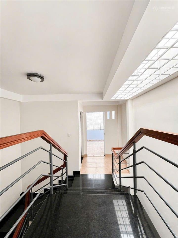 Bán nhà mặt tiền đường thống nhất, quận gò vấp, 60 m2 xây 4 tầng chỉ hơn 9 tỷ