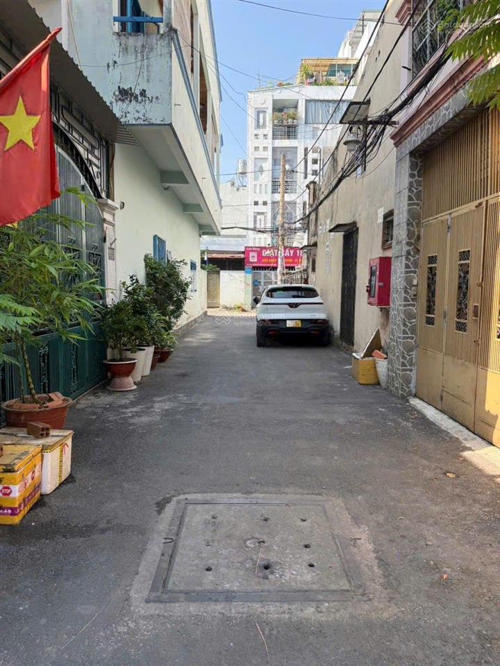 Bán nhà hẻm xe hơi,64 m2 xây 4 tầng chỉ 7 tỷ,đường quang trung,quận gò vấp