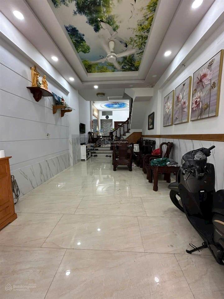 Bán nhà hẻm xe hơi,64 m2 xây 4 tầng chỉ 7 tỷ,đường quang trung,quận gò vấp