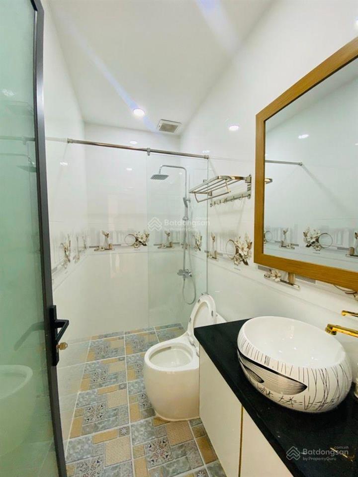 Bán nhà hẻm xe hơi thông,64 m2 xây 4 tầng có thang máy,chỉ 8.5 tỷ,phạm văn chiêu,quận gò vấp