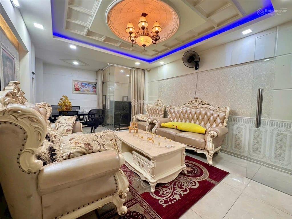 Bán nhà hẻm xe hơi thông, 64 m2 xây 5 tầng chỉ hơn 8 tỷ, trần thị trọng, quận tân bình