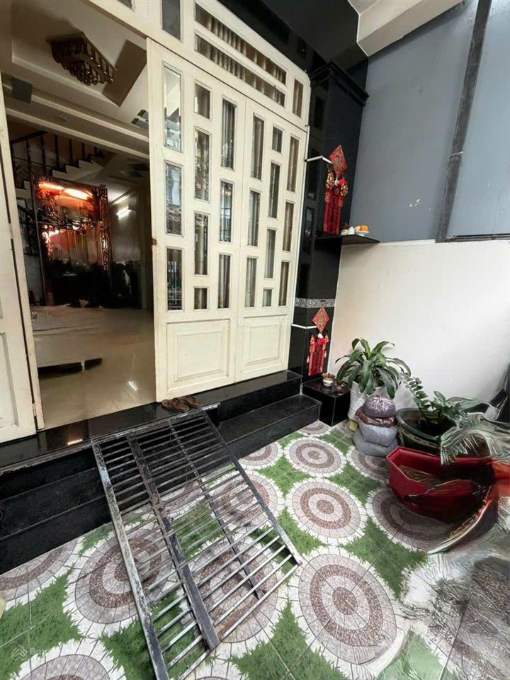 Bán nhà 3 tầng,67 m2 chỉ hơn 5 tỷ,đường phú định,quận 8