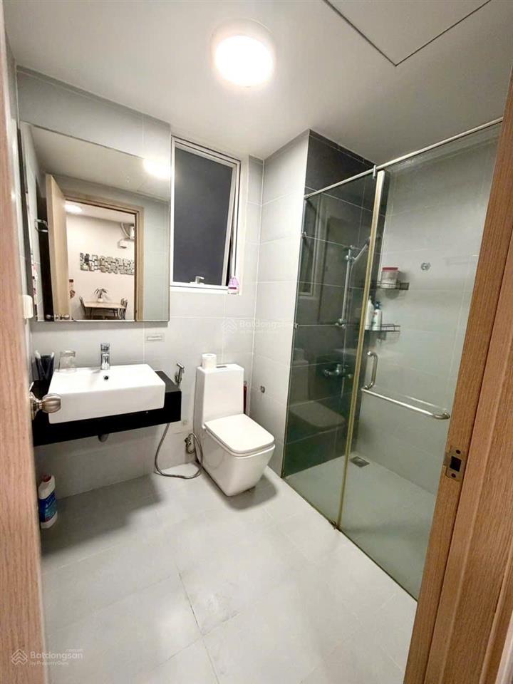 Chủ nhà gửi bán căn hô ot 2pn 1wc full nội thất . đang có sẳn hđ thuê nhà . thích hợp đầu tư
