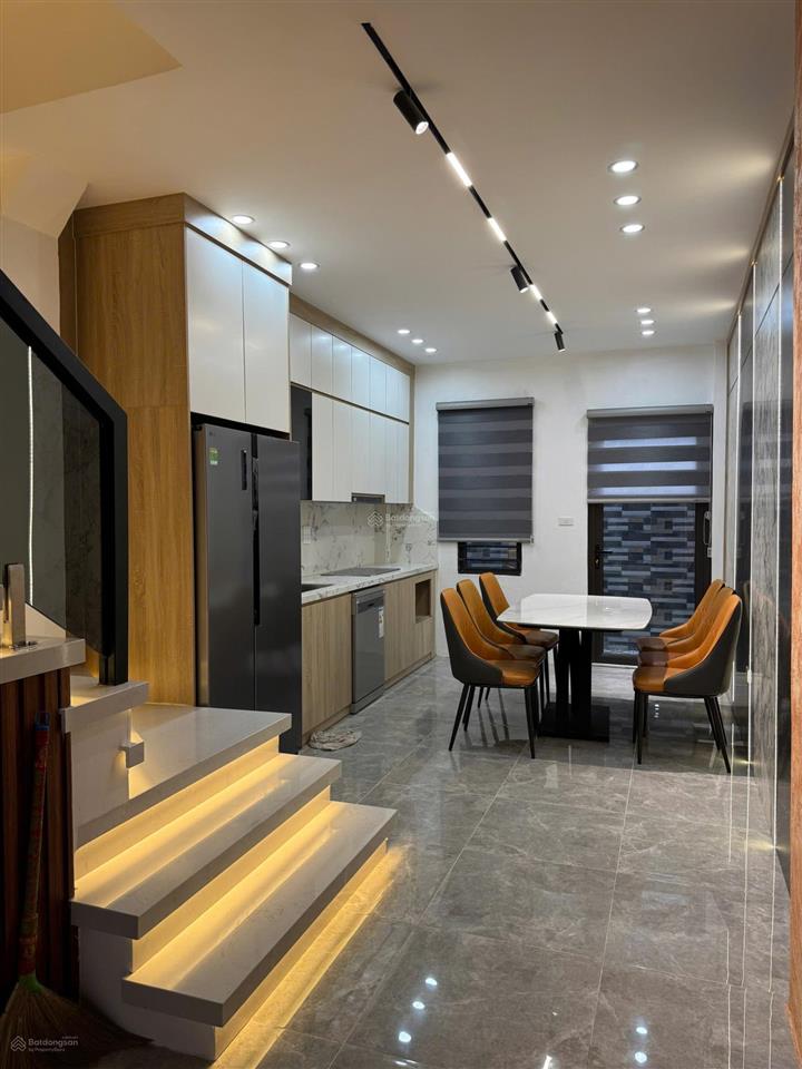 Bán nhà ngọc thuỵ 48m 4 tầng 7,5 tỷ dân xây mới, trong đê, gần phố, ngõ cực nông, hiếm nhà bán