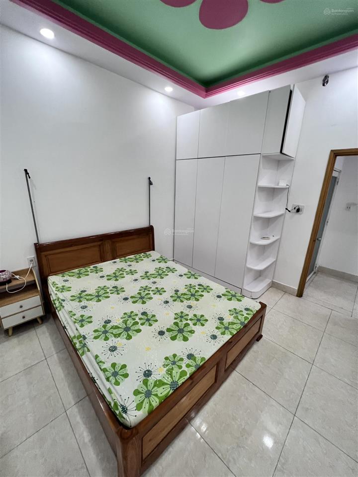 Cho thuê nhà nguyên căn nguyễn văn tạo, 1 trệt 2 lầu. hẻm ô tô giá 9tr/tháng   0968 509 ***