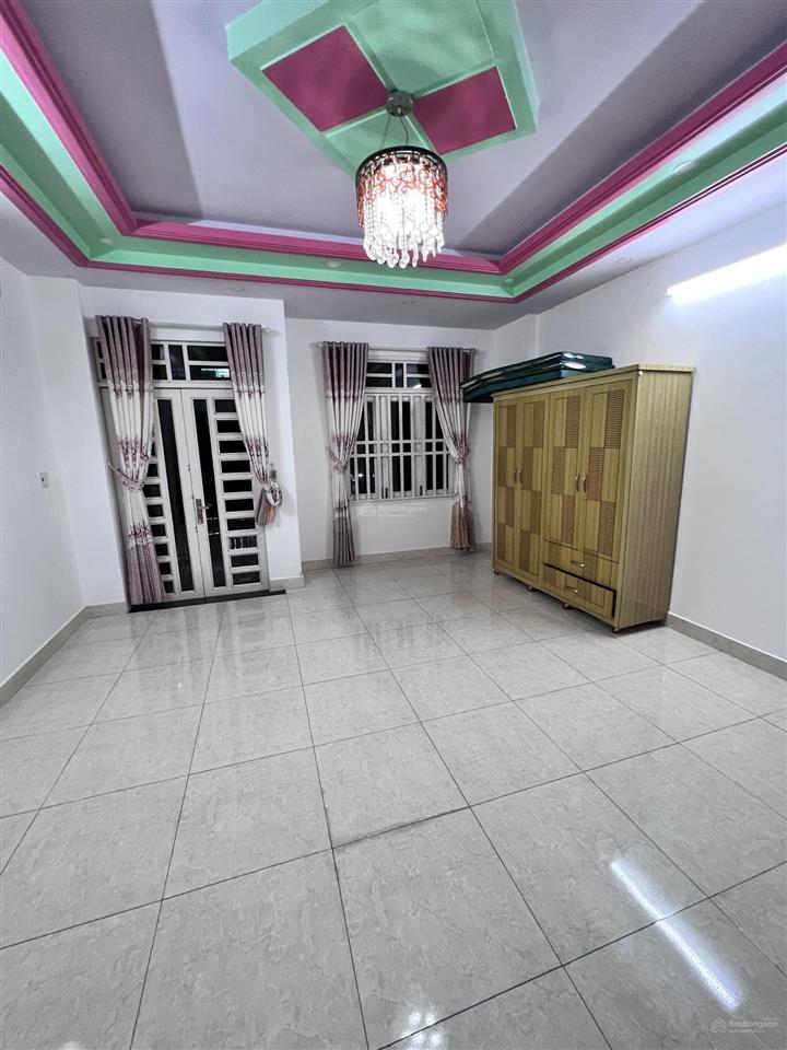 Cho thuê nhà nguyên căn nguyễn văn tạo, 1 trệt 2 lầu. hẻm ô tô giá 9tr/tháng   0968 509 ***