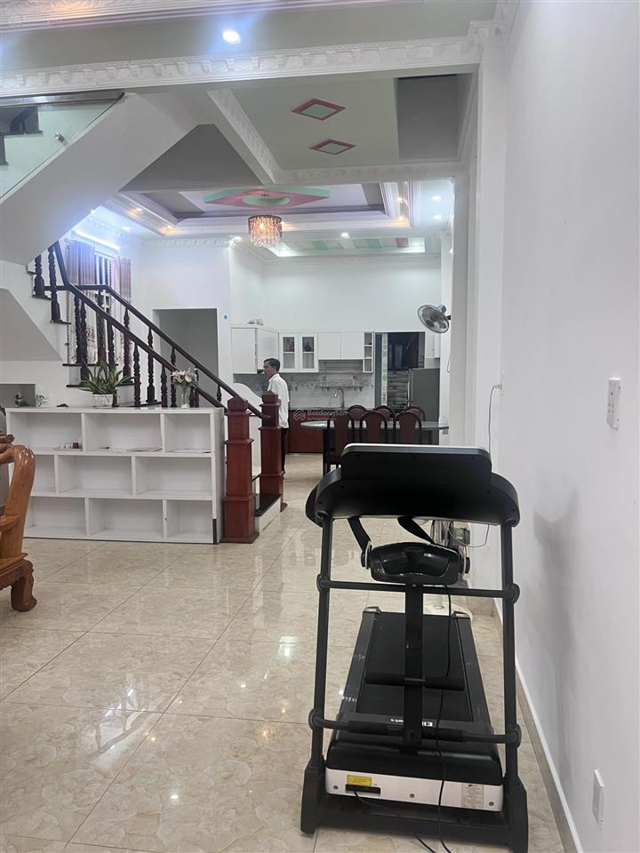 Cho thuê nhà nguyên căn nguyễn văn tạo, 1 trệt 2 lầu. hẻm ô tô giá 9tr/tháng   0968 509 ***