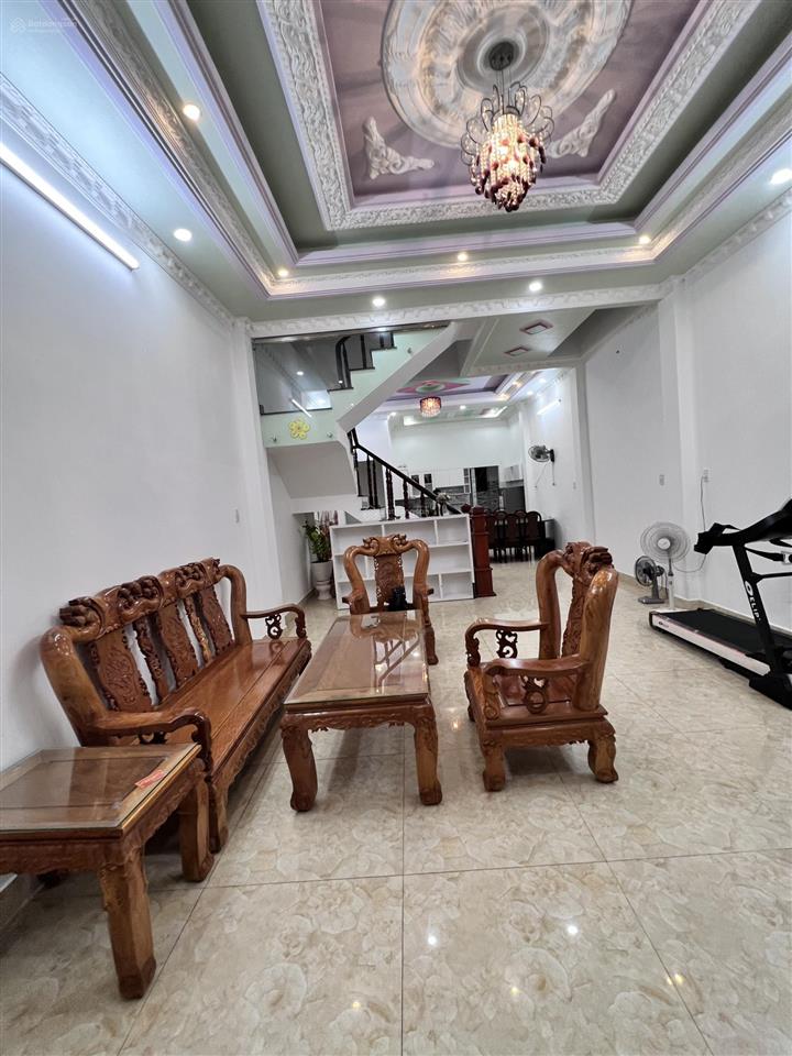 Cho thuê nhà nguyên căn nguyễn văn tạo, 1 trệt 2 lầu. hẻm ô tô giá 9tr/tháng   0968 509 ***