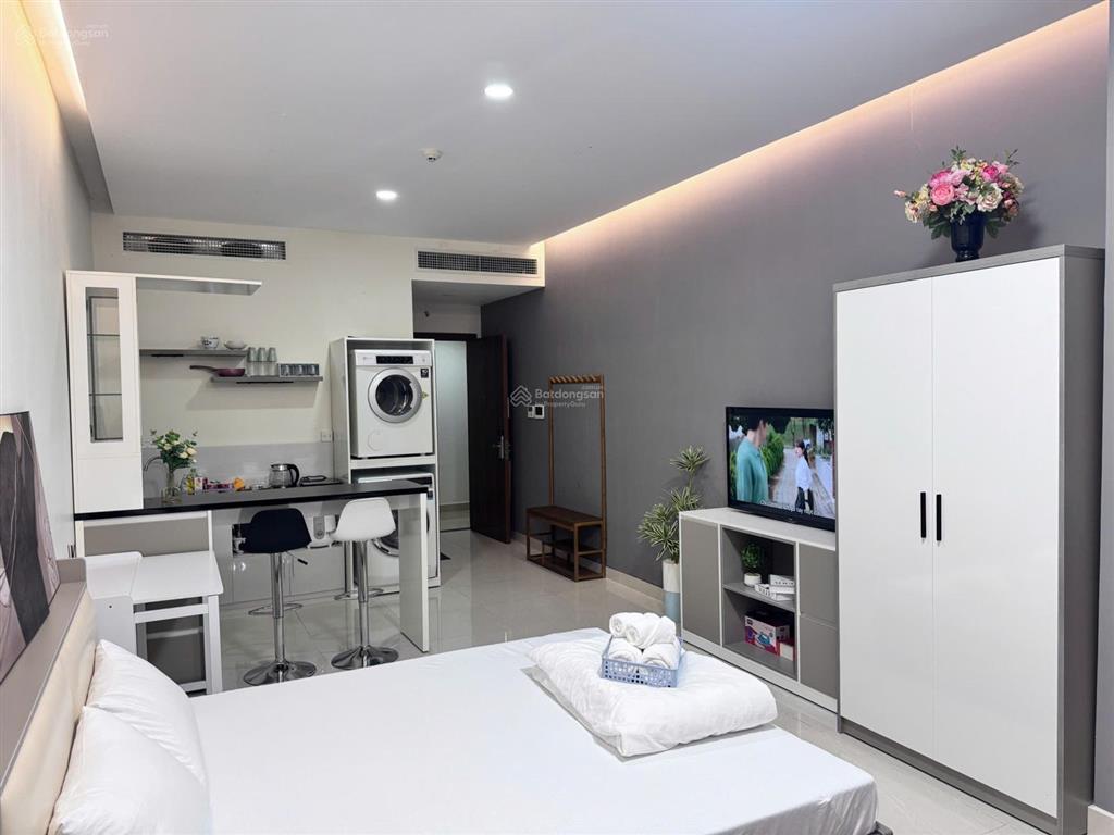 Cho thuê căn hộ officetel golden king, 35m2, full nội thất mới, view đẹp lầu cao 17tr  0968 509 ***